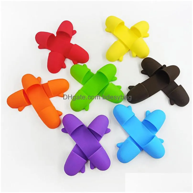 nonslip silicone kitchen gadget kitchen gadgets mini heat insulated finger clip dish plate clamp gripper pot holder lx5304