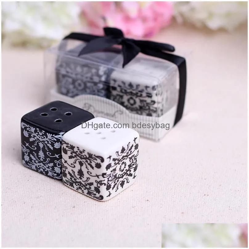  white/black salt and pepper shakers pepper pot wedding party favor personalized wedding gift lz1696