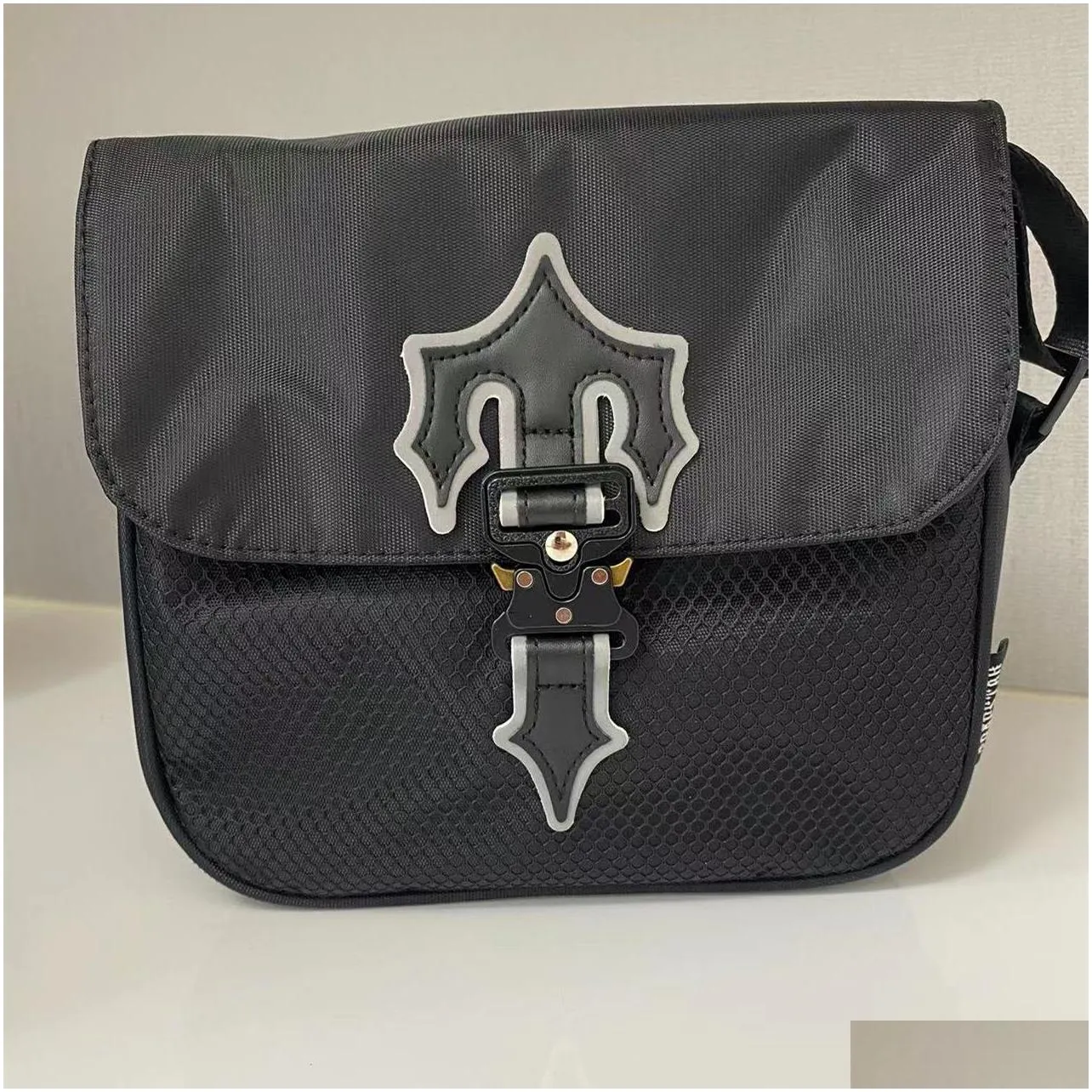 trapstar luxury designer bag irongate t crossbody bag uk london fashion handbag waterproof bags