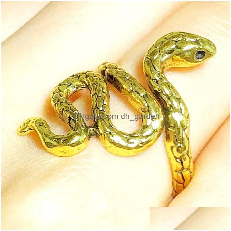 wholesale 30pcs mix gold snake punk alloy band rings fit for women men kinder gothic cool vintage gifts jewelry