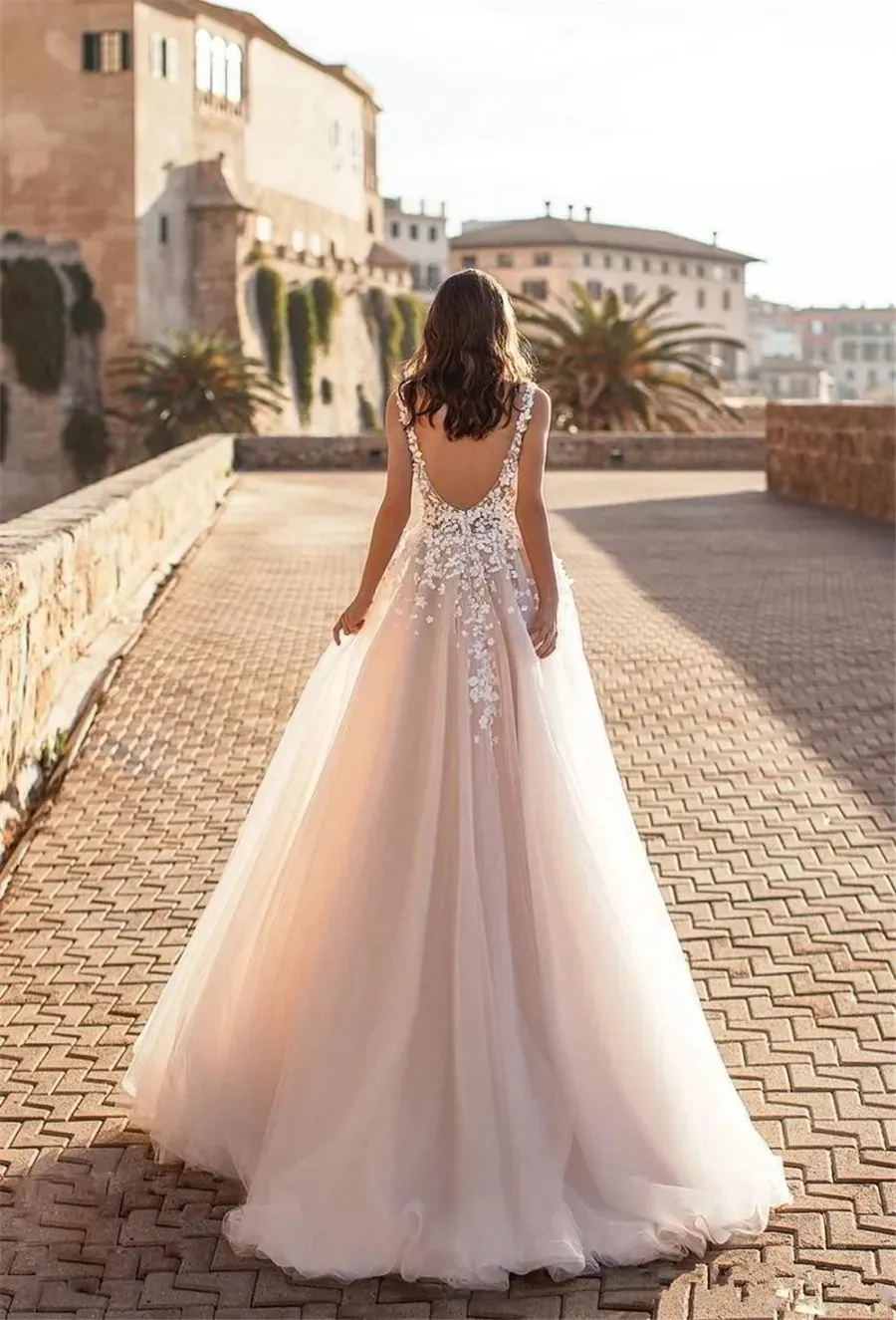 Vintage V Neck Beach Wedding Dresses Backless Appliqued Lace Tulle 3D Floral Bridal Gowns vestido de novia Plus size