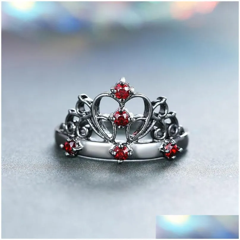 Cluster Rings Cluster Rings Cute Female Crystal Red Stone Ring Vintage Black Gold Wedding For Women Promise Love Queen Crown Engagemen Dh0Gb