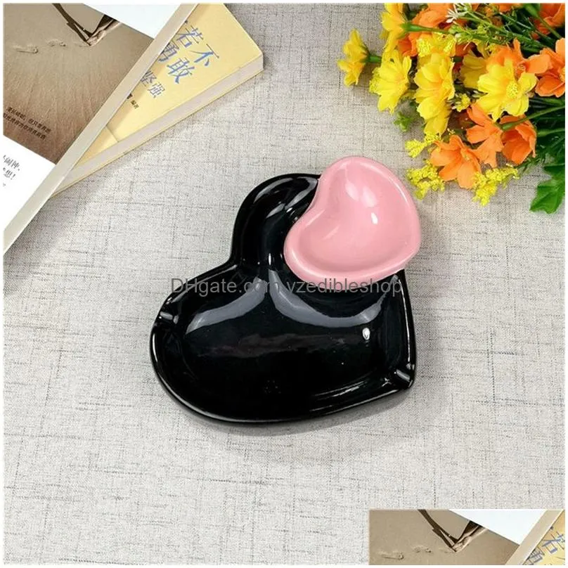 red heart creative porcelain ashtray fashion trend household merchandises desk cleaning household items 20220531 d3