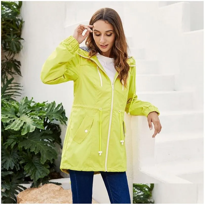 Women039s Raincoat Outdoor Jacket Coat Hiking Jackets Windbreaker Hoodie Women Coats Female Jacket And Fall Women Waterproof 203505604