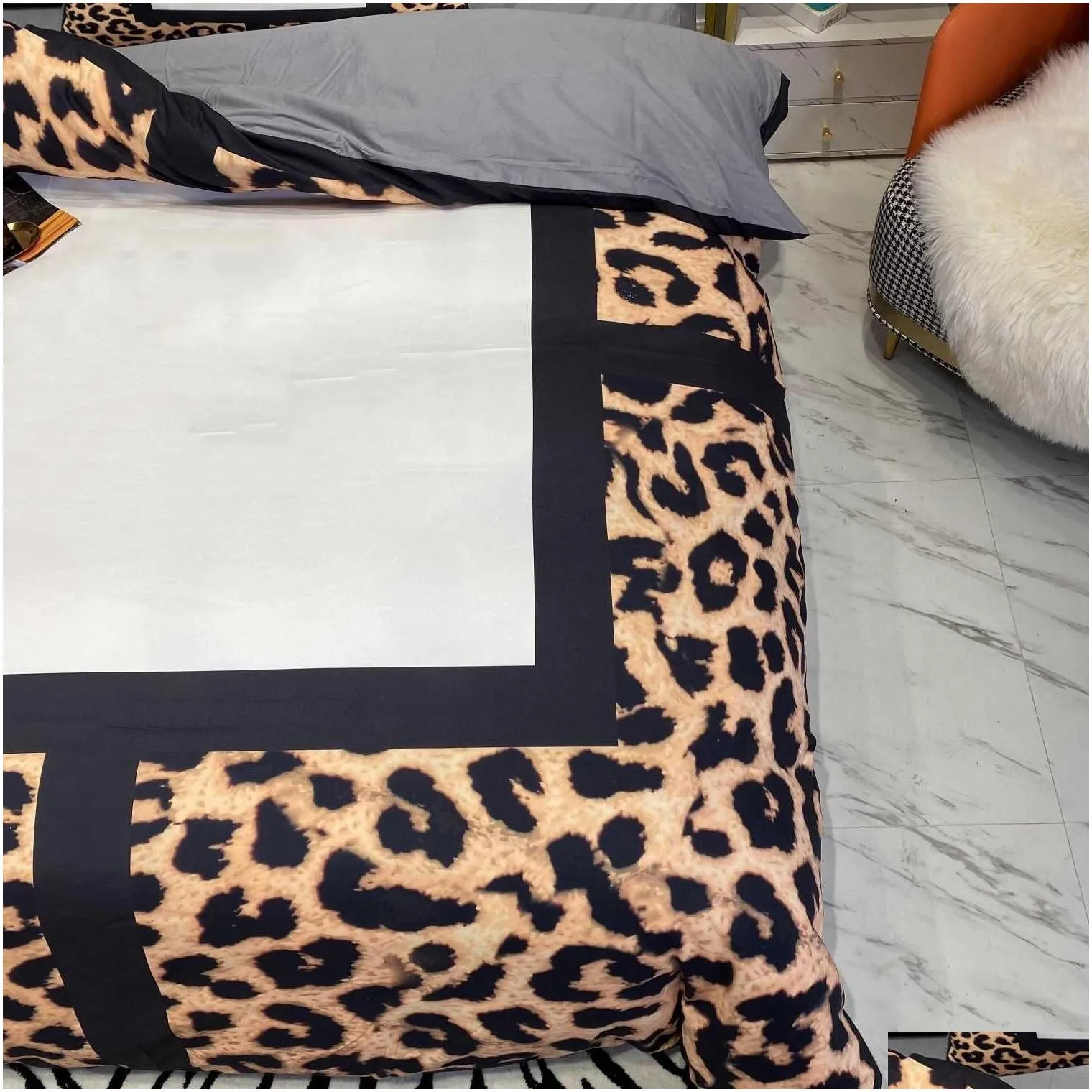 Bedding Sets Letter Printed Designer Queen King Size Duvet Cover Bed Sheet With Pillowcases Fashion Comforter