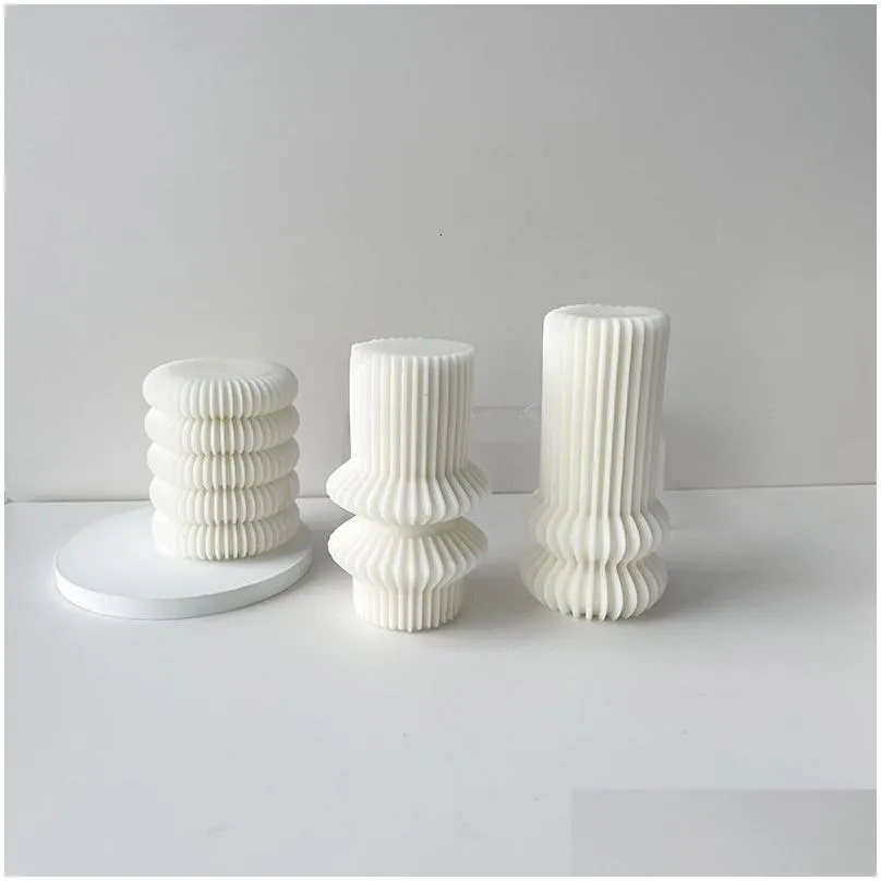 Candles Cylindrical Tall Pillar Candle Molds Ribbed Aesthetic Twist Silicone Mould Geometric Abstract Decorative Striped Soy Wax Mold