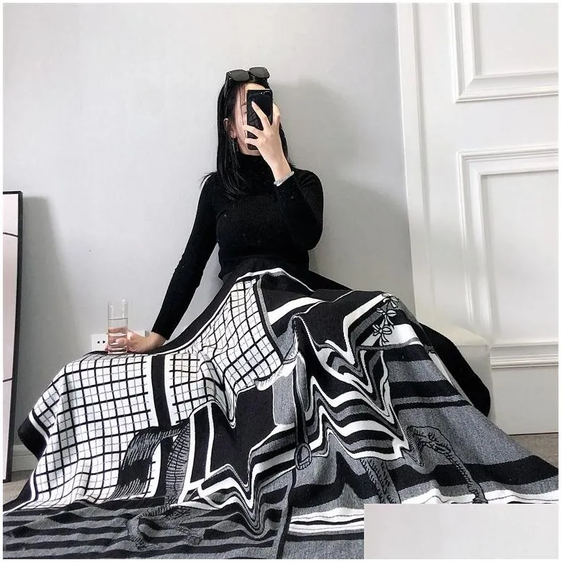 16 Designs Letter Woolen Cashmere Blanket 135X170CM Shawl Scarf Thick Soft Wool Warm Plaid Sofa Bed Decoration Air Conditioning Portable Fleece Throw