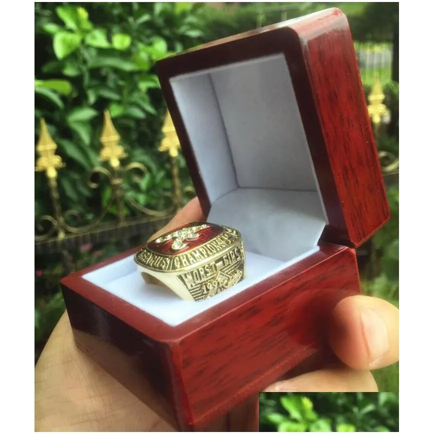 Cluster Rings 6Pcs World Series Baseball Team Championship Ring With Wooden Display Box Souvenir Men Fan Gift Wholesale Drop Drop Deli Dhygv