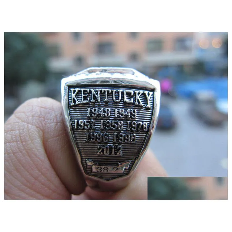 Cluster Rings 2012 University Of Kenky Wildcats National Championship Ring With Wooden Display Box Souvenir Fan Men Gift Wholesale Dro Dhubi