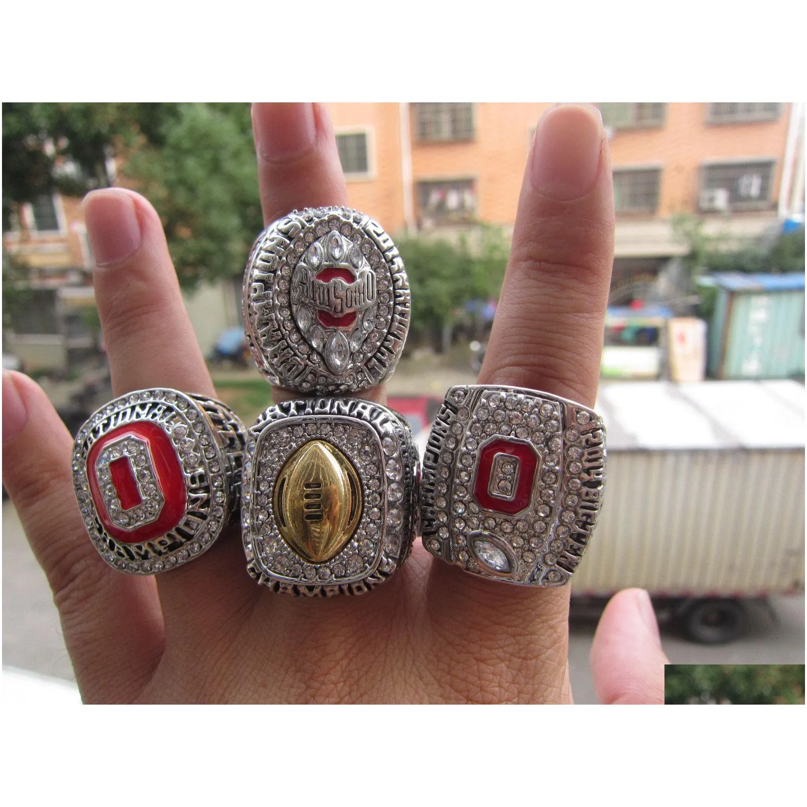 Cluster Rings Ohio State 4Pcs Football National Championship Ring With Wooden Display Box Souvenir Men Fan Gift Wholesale Drop Drop De Dhmgo
