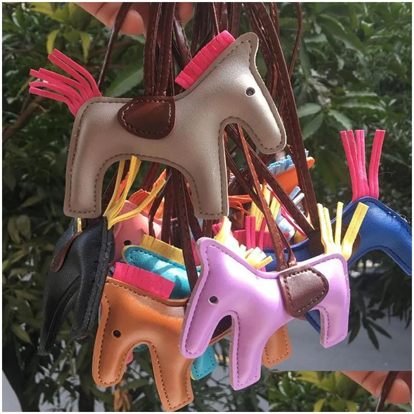 designer keychains 16 colors fashion horse animal key chain pu leather high cartoon decoration for purse keychains cute key chains