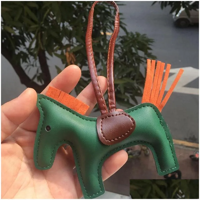 designer keychains 16 colors fashion horse animal key chain pu leather high cartoon decoration for purse keychains cute key chains
