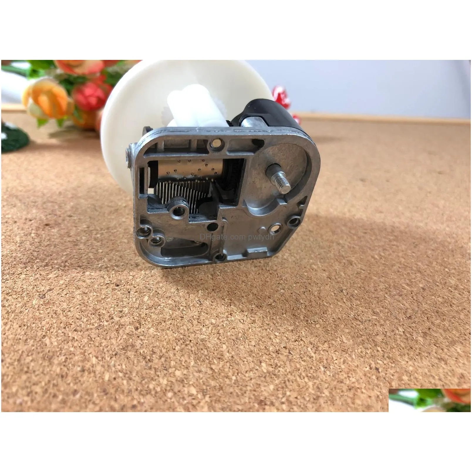 novelty items diy music box mechanism with rotating shaft and plate in contrary direction christmas gifts unusual 230707