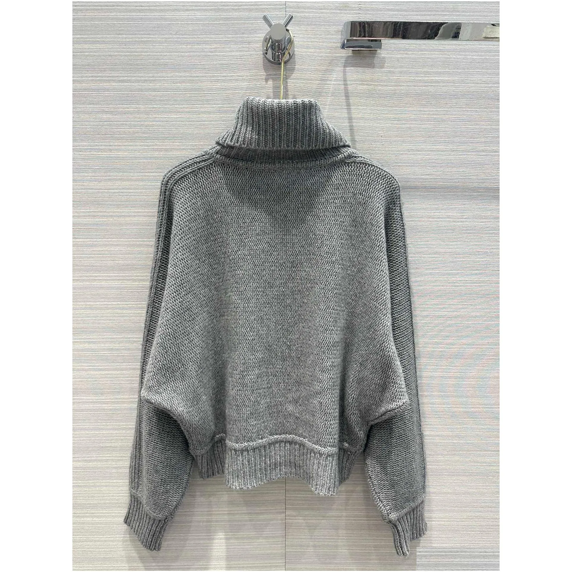 2023 New Autumn Winter Milan Runway Sweaters V Neck Long Sleeve High End Jacquard Pullover Women`s Designer Tops 0828-3