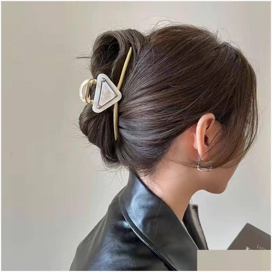 hair circle designer fashion accessories simple hairpin inverted triangle brand p back of head hair finishing clip chinese style is popular in