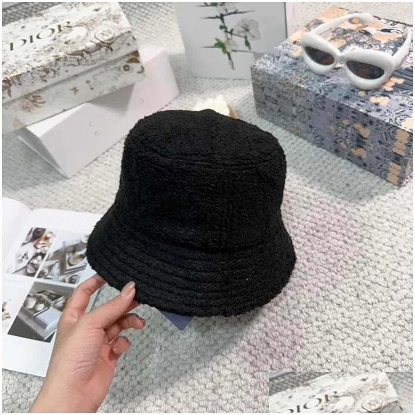 designer hats for womens and mens lamb fleece solid autumn and winter fashion casual luxury bucket hats