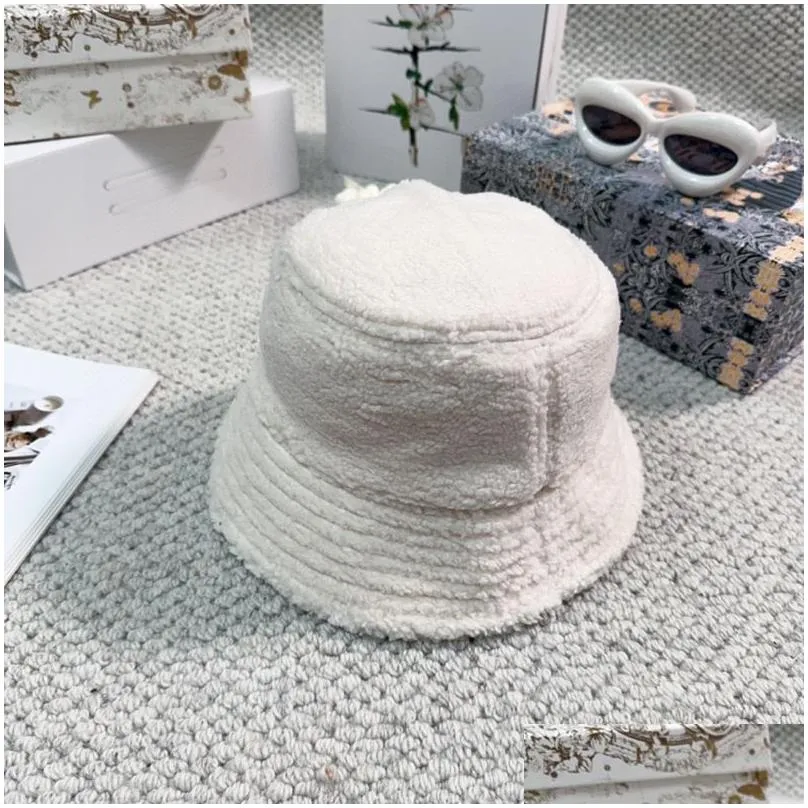 designer hats for womens and mens lamb fleece solid autumn and winter fashion casual luxury bucket hats