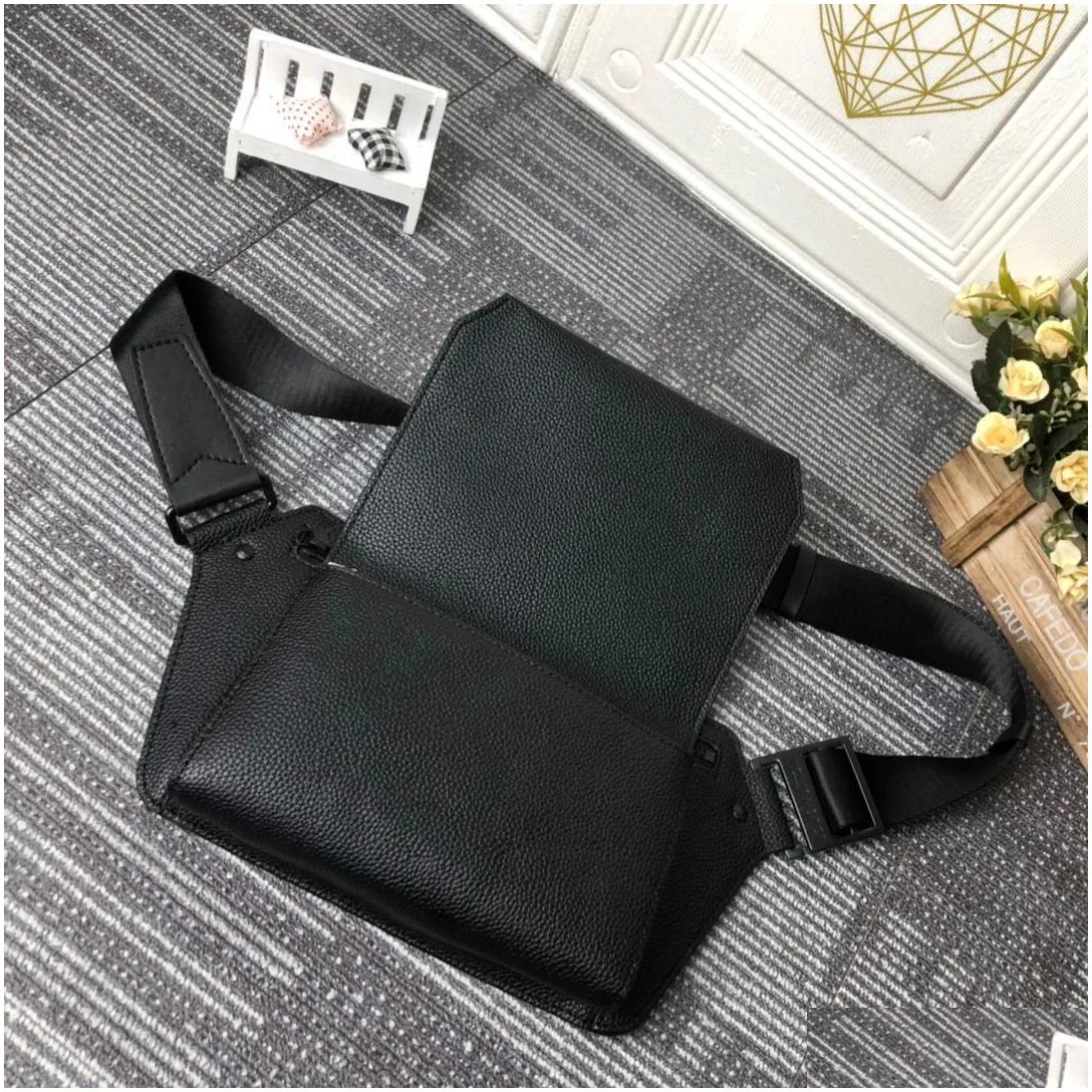 mens shoulder bags black lichee leather fashion wallet metal hardware flap magnetic buckle waist bag avenue sling bag man designer