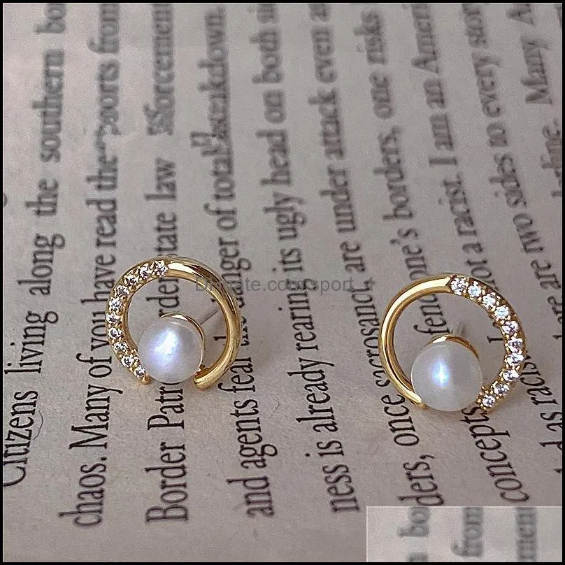 trendy round exquisite pearl round cshaped simple stud earrings for women fashion crystal jewelry 1809 t2