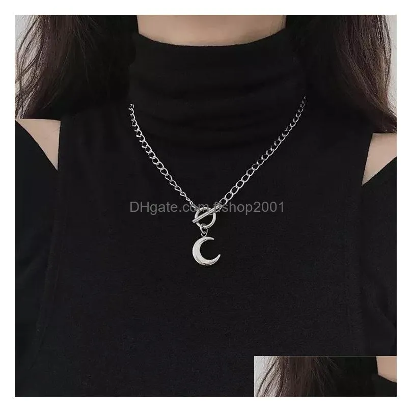 fashion jewelry stainless steel moon pendant necklace tbutton moon necklace