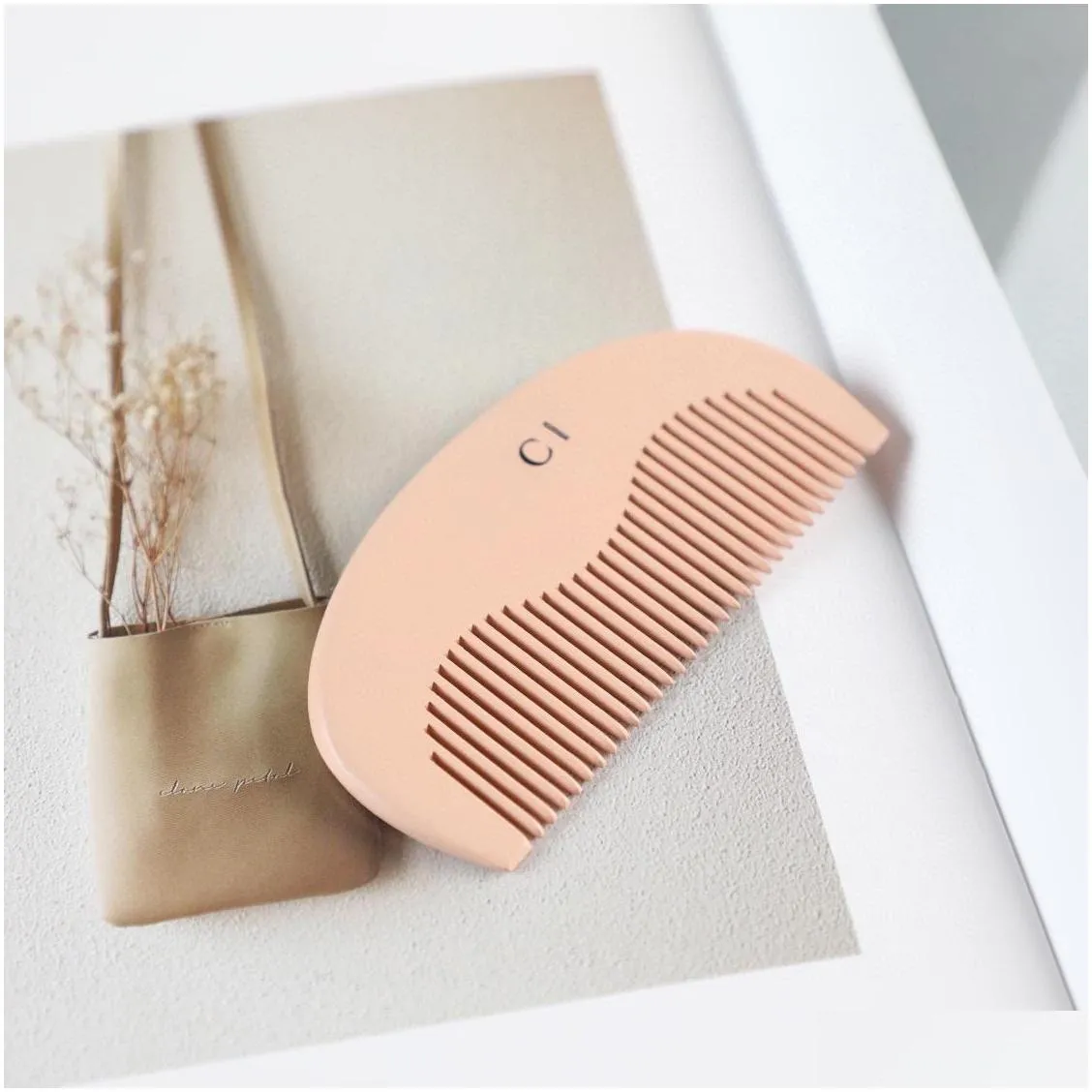 2021 mini cute little combs practical sandalwood comb with gift box for women girls holiday gifts 00888