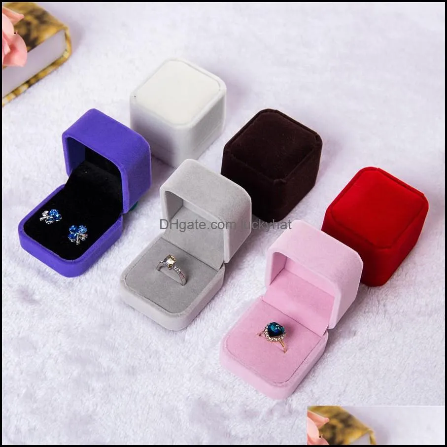 fashion jewelry gift boxes packaging 10 colors square shape velvet wedding engagement couple rings classic luxury show case box