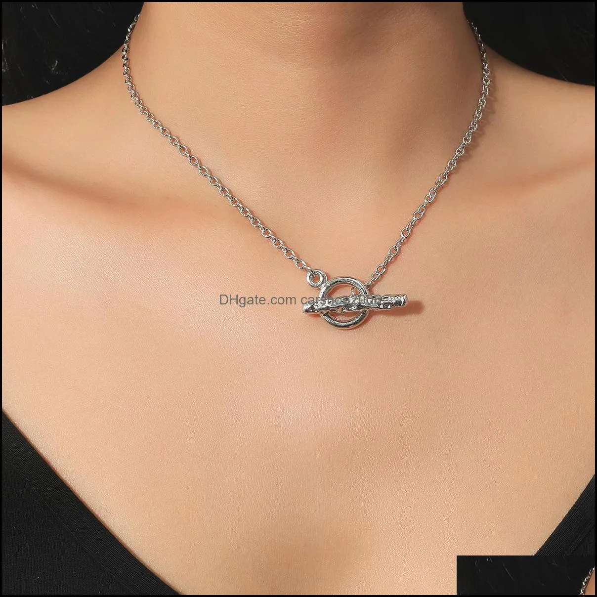silver thick chains necklaces jewelry collarbone chain hip hop punk metal ot buckle short necklace design simple collar women necklace carshop2006