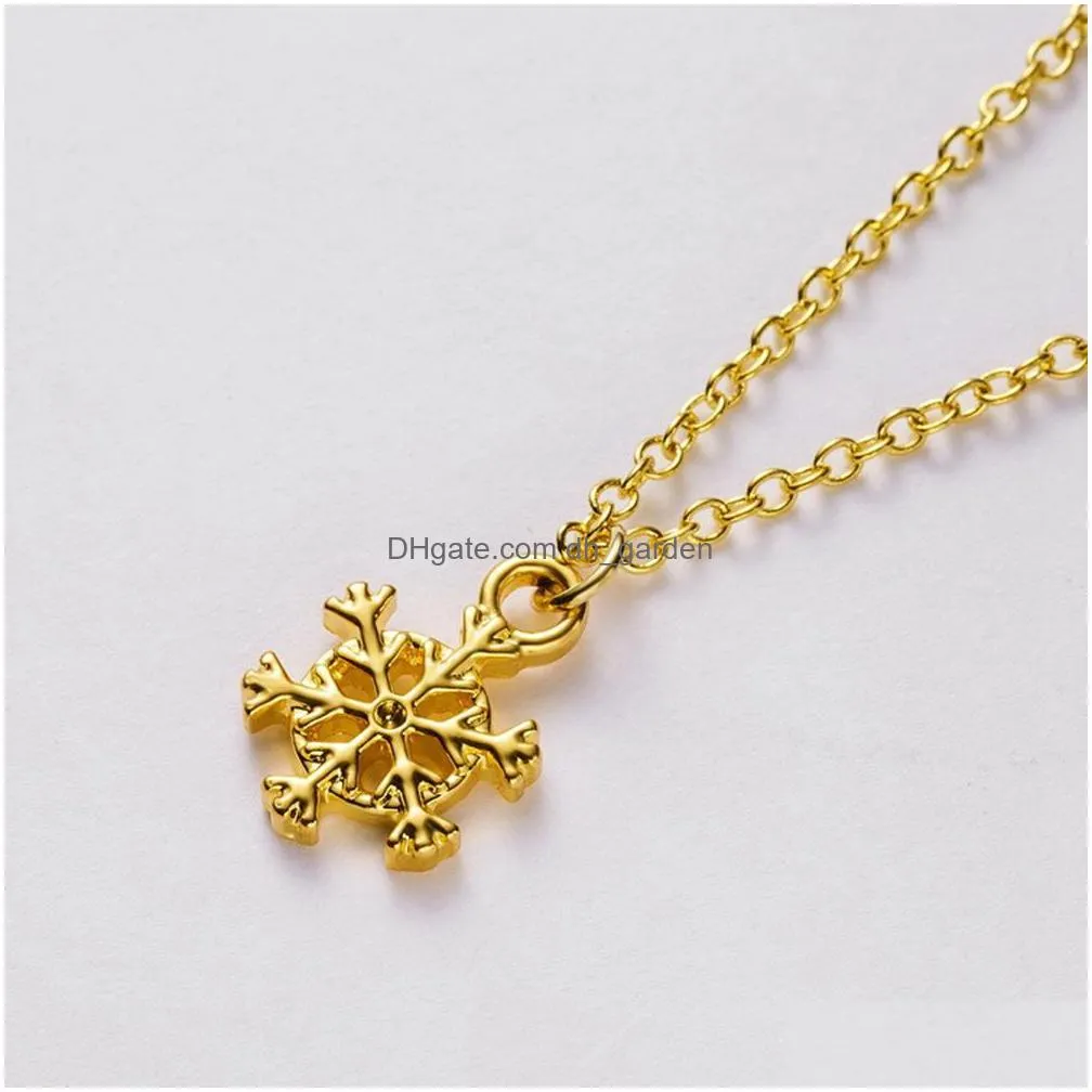 hot selling tis the season paper card dogeared pendant necklaces snowflake happy smiling face alloy necklace clavicle chain wholesale
