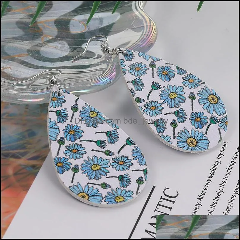 bohemia design daisy printed pu leather earrings for women girl fashion flower dangle drop earrings hook ear party jewelry gift