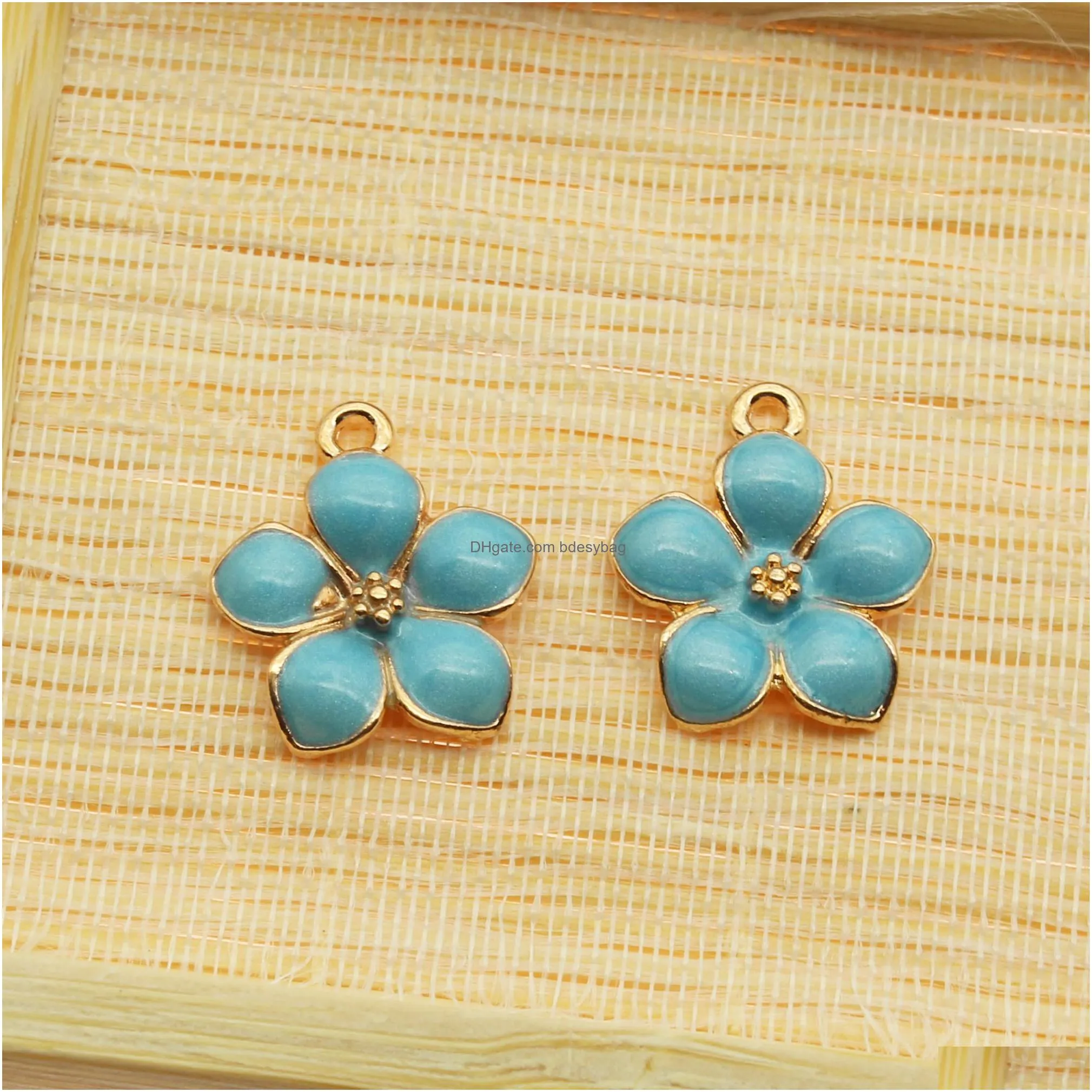 wholesale 100pcs fashion classic cute enamel flower charms pendant necklace bracelet diy unique women jewelry accessory