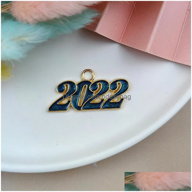 20pcs/lot year number drip oil 2022 enamel charms pendant diy necklace bracelet for jewelry making accessories