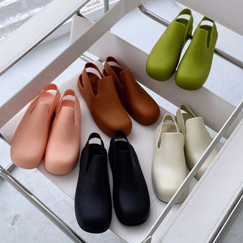 Sandals New New Women Sandals Fashion Designer Slippers Women Casual Baotou Summer Outdoor Beach Solid Color Rain Boots Woman Shoes T230208