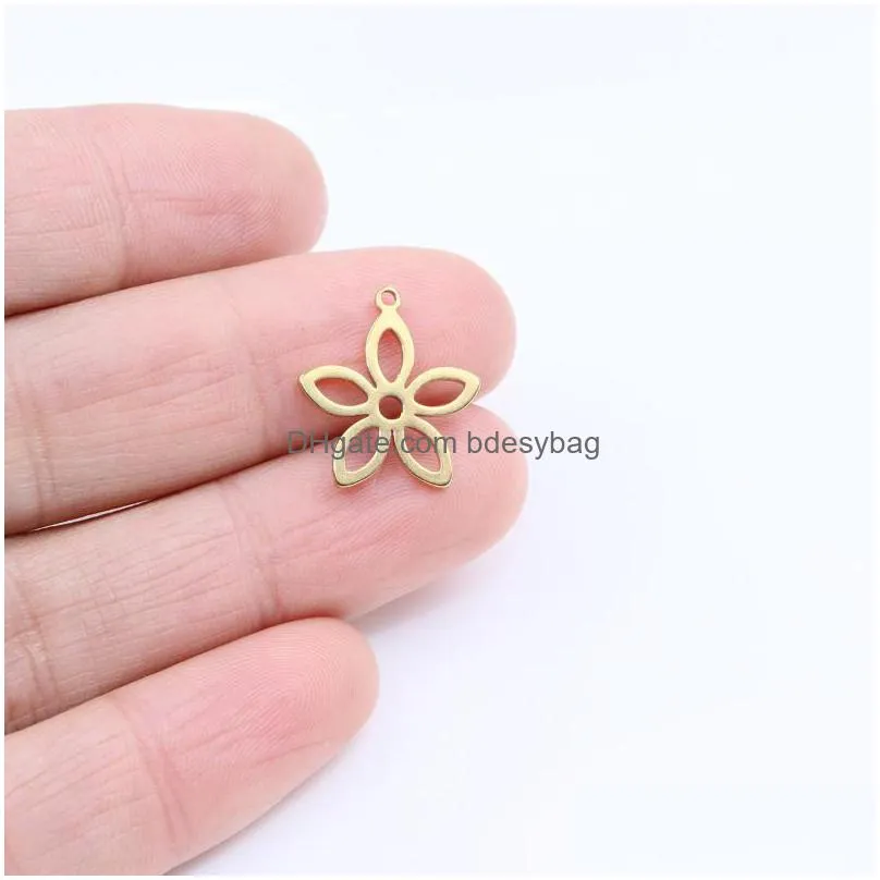 charms 10pcs 15mm wholesell stainless steel flower pendant girl diy necklace earrings bracelets unfading colorless 2 colorscharms