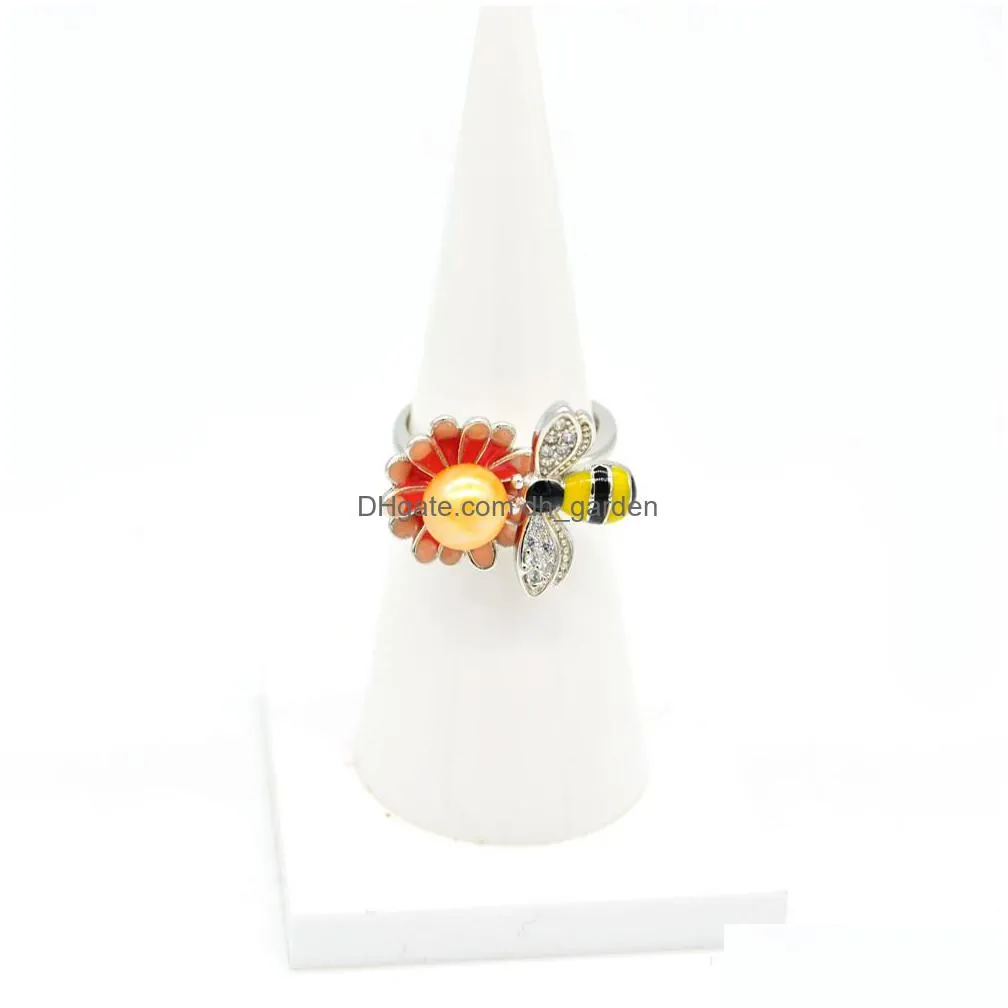 handmade high quality silver plated honeybee ring with 6 mm pearl adjustable for your pearl oyster party