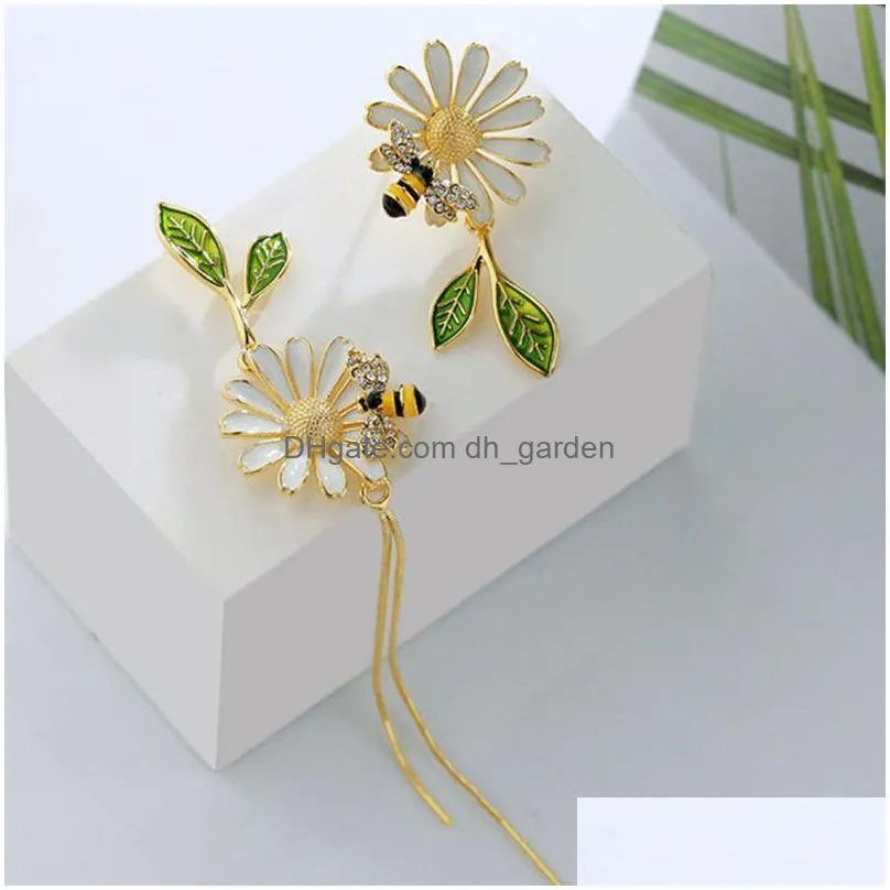 wholesale design sense small daisy dangle chandelier series flower bee painting oil leaf asymmetric long tassel earrings