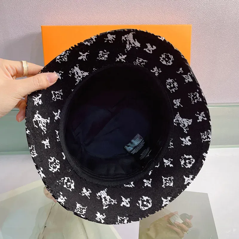 Hat Luxury designer bucket hat classic vintage style new fisherman hat for men and women sun hat outdoor very good nice