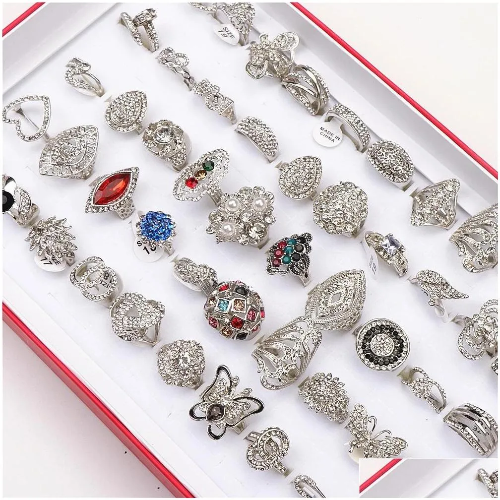 fashion jewelry metal flower rhinestone ring for women silver golden plated alloy size 17mm to 19mm mix style
