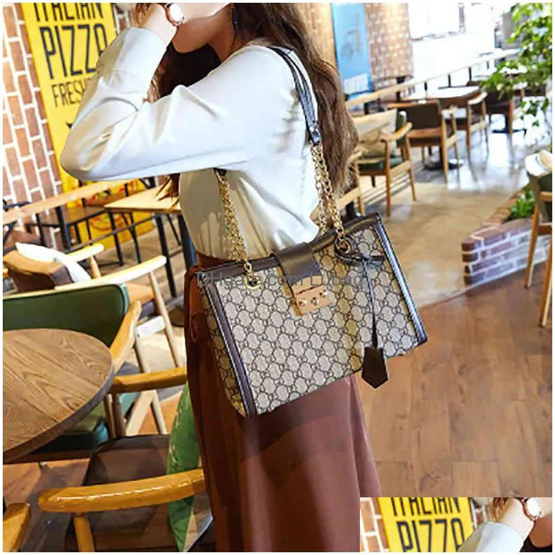 2022 latest luggage factory wholesale womens bag womens printed bag darongli portable shoulder bags