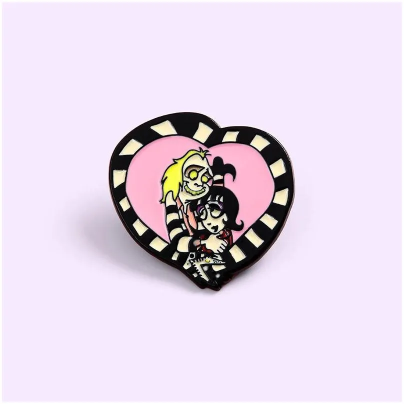 new heart shaped black and white snake clown couple brooch creative cartoon punk horror personality enamel pin pendant gift