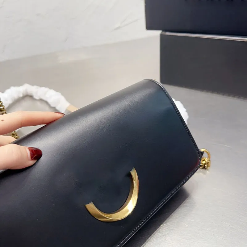 Designer Bags Luxury Women Shoulder Bag Fashion Classical Swallow Sign Envelope SubaxillaryPackage