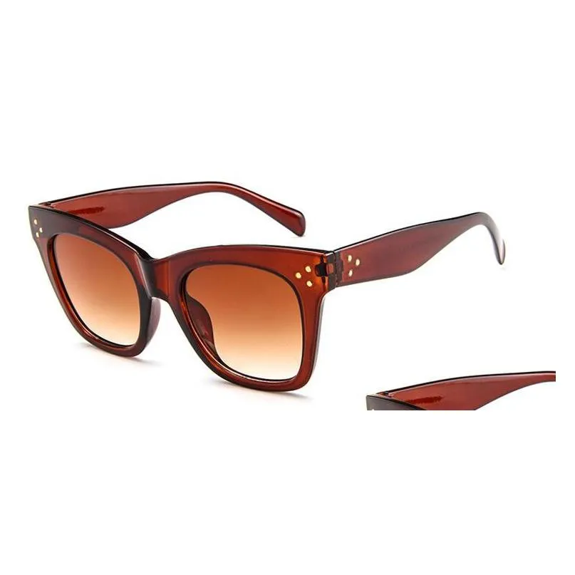 wholesaleladies retro rivet cat eye sunglasses women fashion brand design vintage oversized big frame sun glasses for female