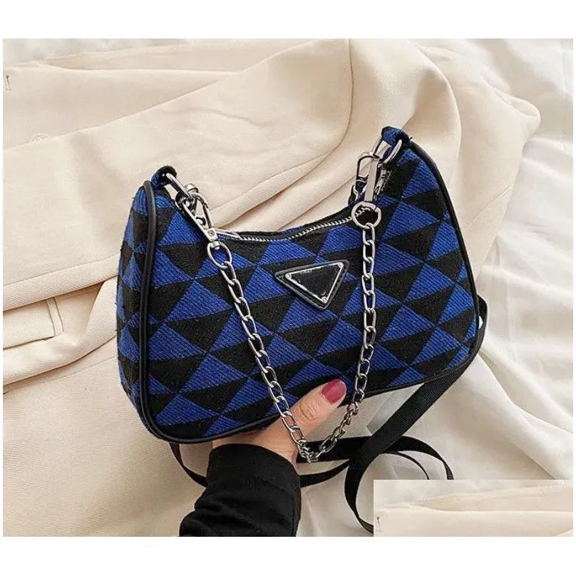 fashion totes designer canvas handbags classical triangle label shoulder bag crossbody bags womens banquet wedding leisure business package 2022