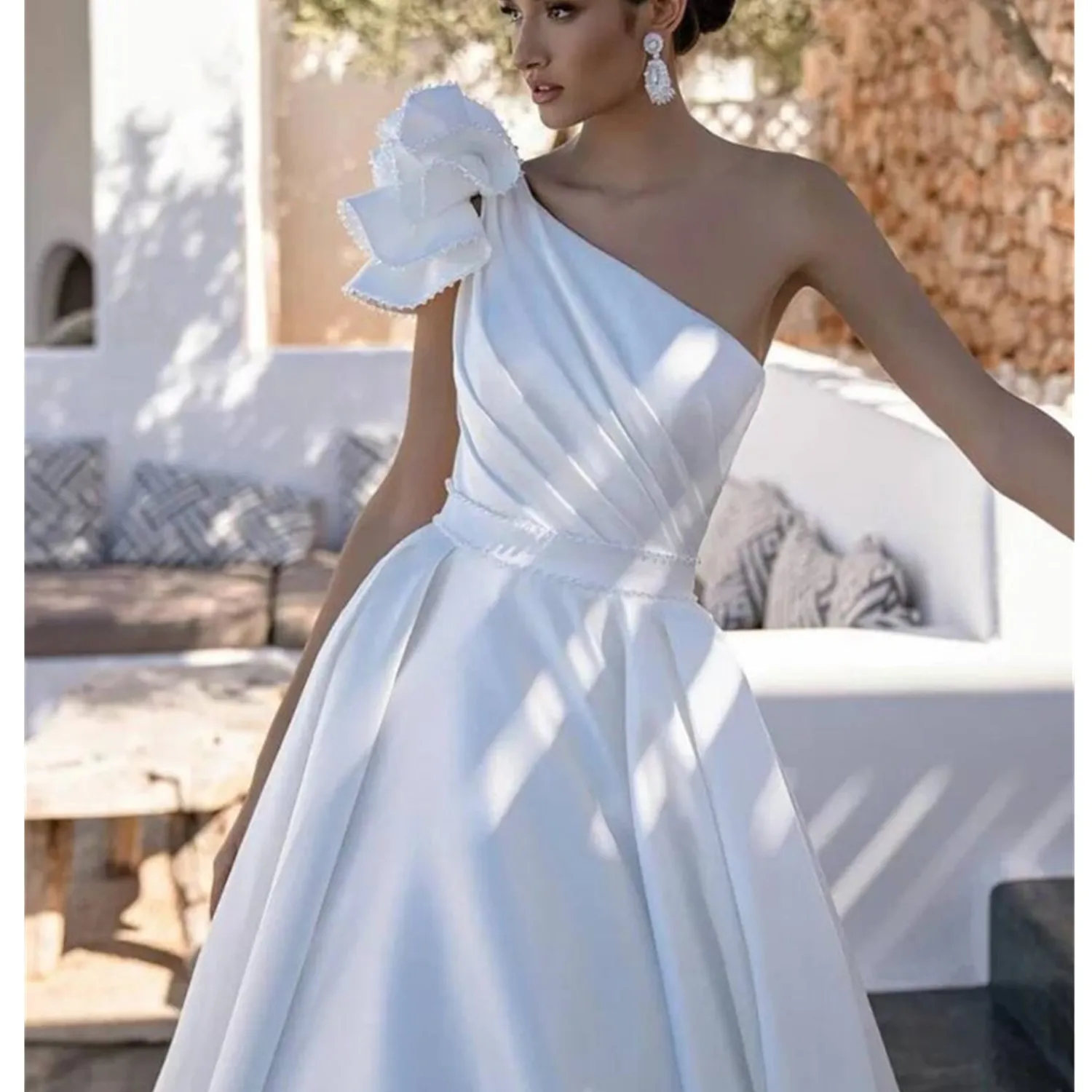 2023 A Line Wedding Dresses One Shoulder Hand Made Flower Satin Dubai Arabic Bridal Gowns