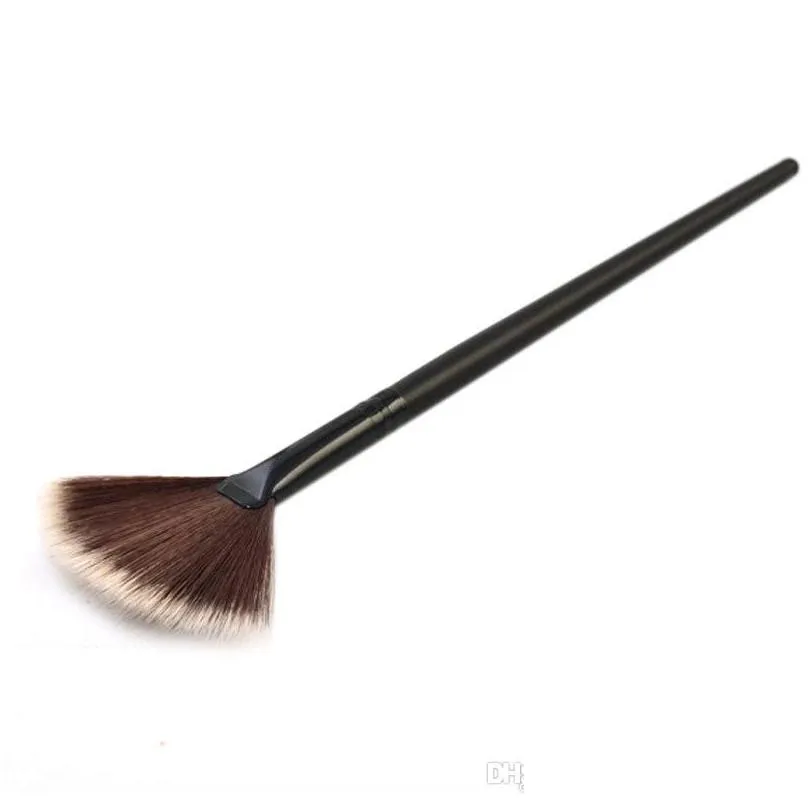 pro fan shape makeup brush powder blending highlighter contour brush makeup tool face foundation powder brush