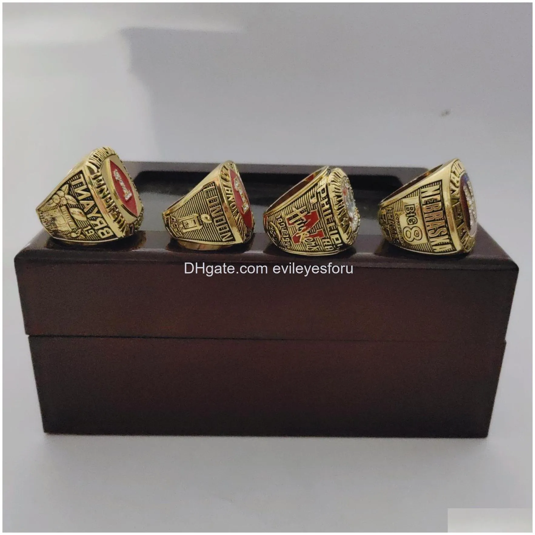 2020 fashion souvenir nebraska 4pcs 1983 1994 1995 1997 cornhuskers national championship ring fashion rings bag parts