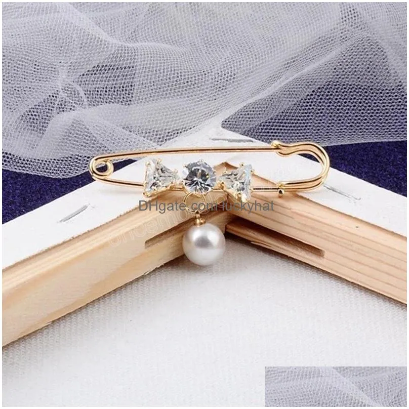 retro pearl brooches for womens clothing cardigan sweater blouse shawl clips shirt collar rhinestone badge buckle accessories