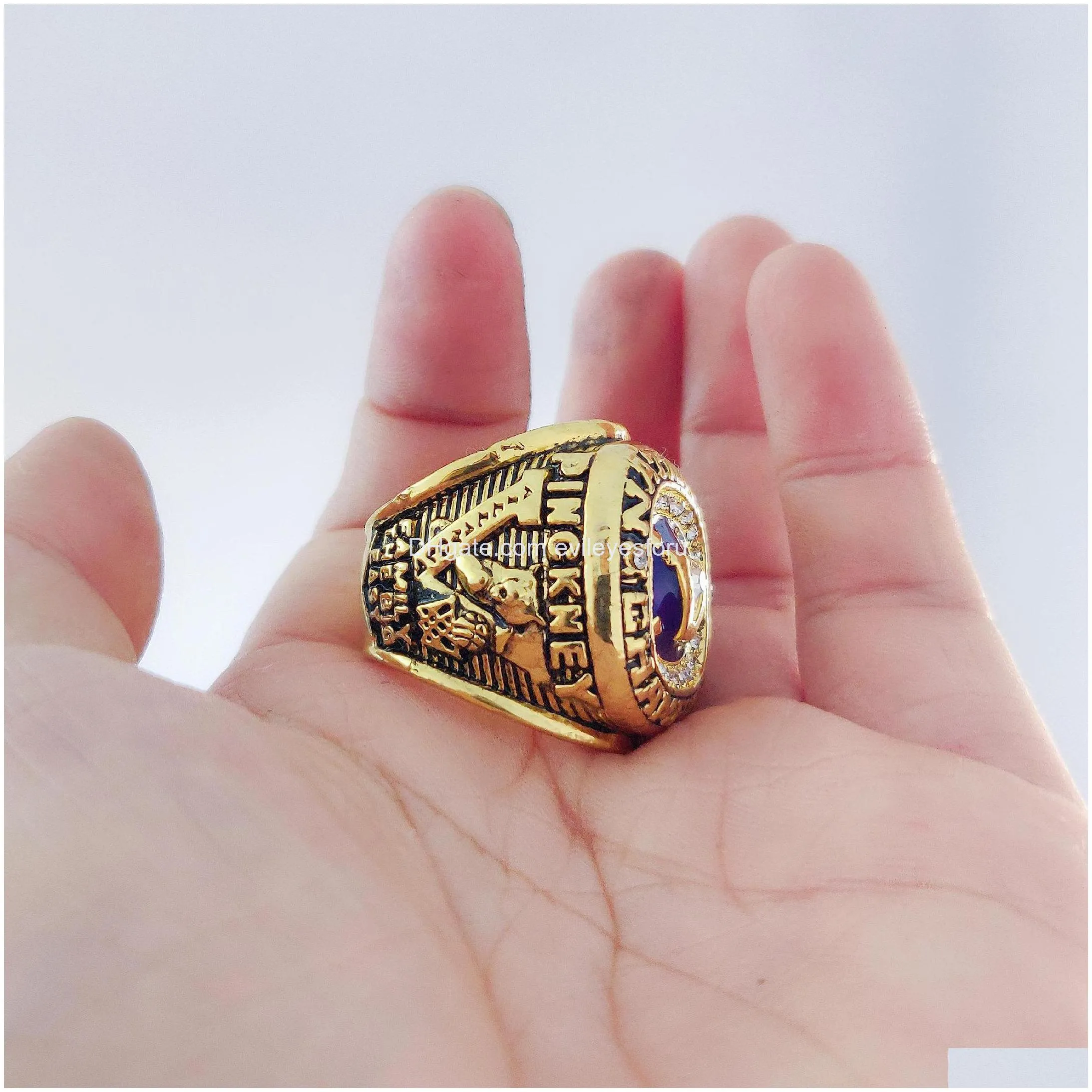 2021 wholesale 1985 championship ring fashion gifts from fans and friends leather bag parts accessories