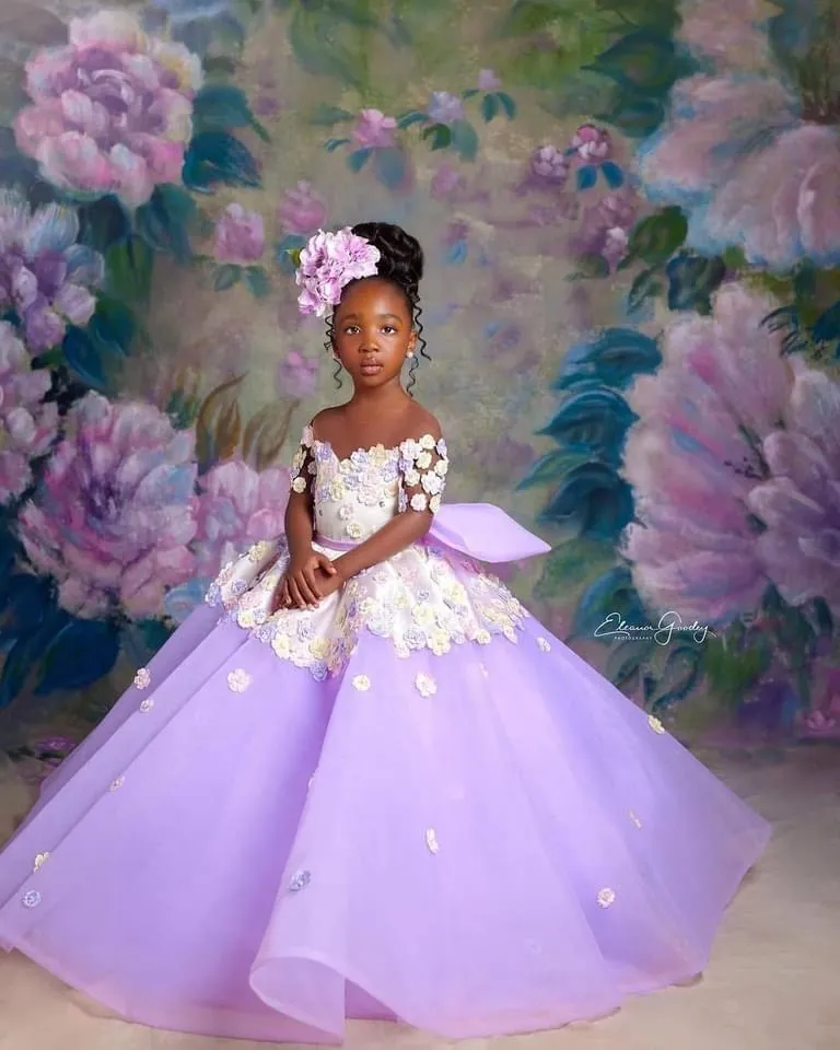 2023 Lilac Sheer Neck Flower Girl Dresses Ball Gown Tulle Short Sleeves Vintage Little Girl Peageant Dress Gowns ZJ406