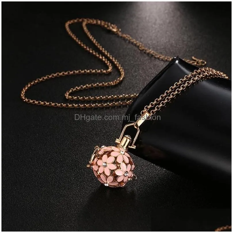 new flower pearl accessories necklace locket essential oil diffuser necklaces hollow out locket cage pendant necklace