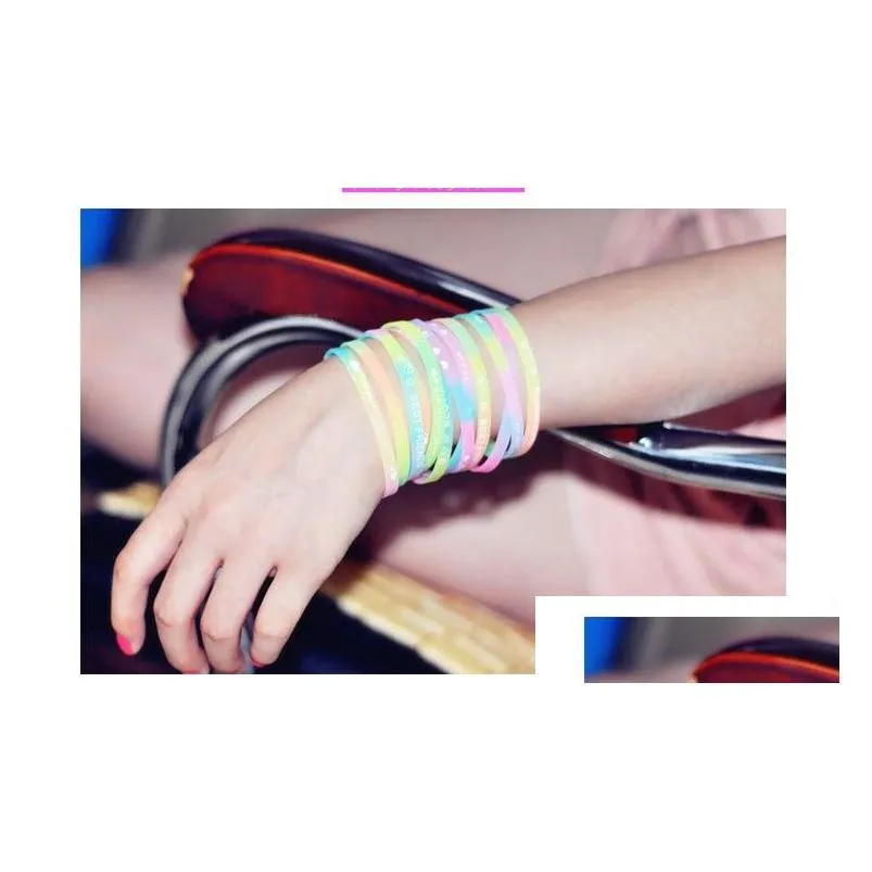 1000pcs wholesale flashing silicone bracelet lightup wristband luminous toys multicolor